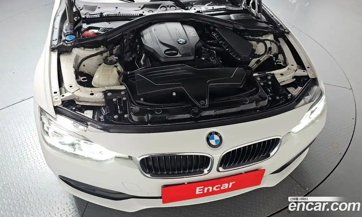 BMW 3 серия 2016 2.0 автомат (гидро), фото 6