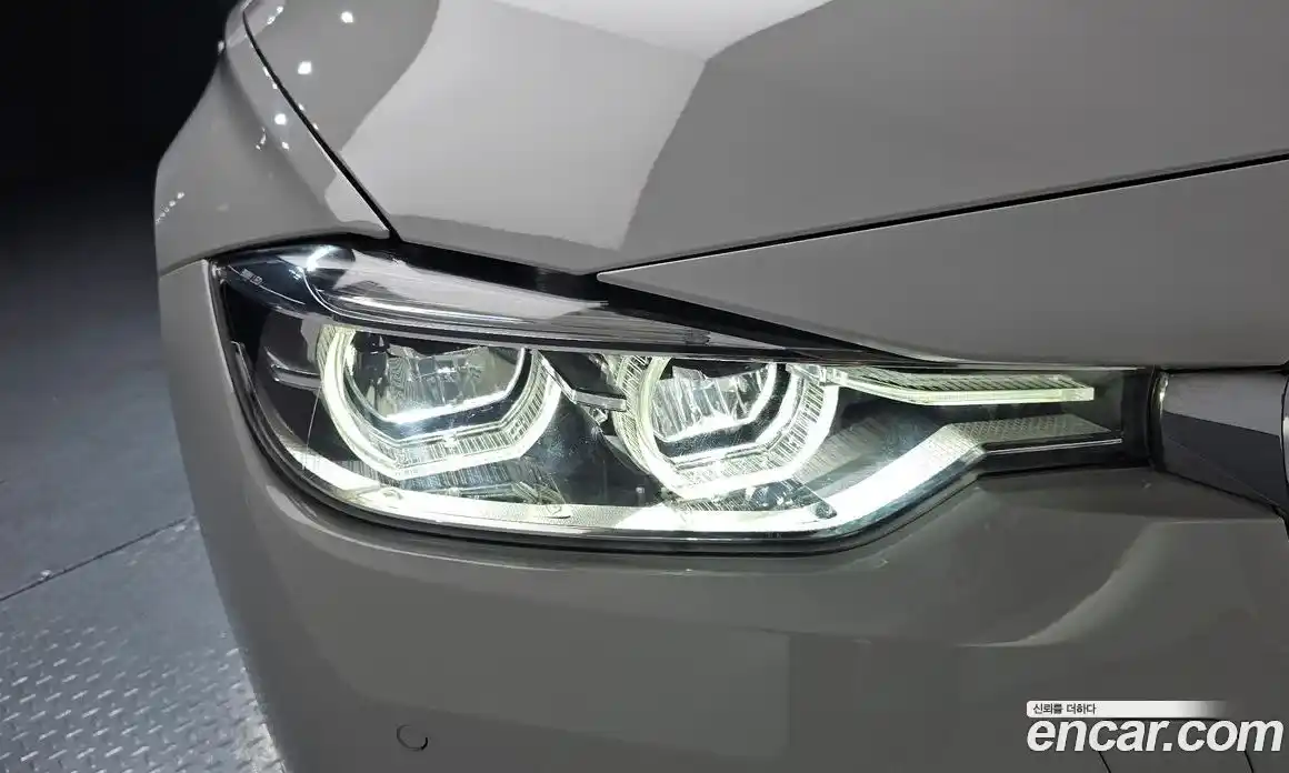 BMW 3 серия 2016 2.0 автомат (гидро), фото 8