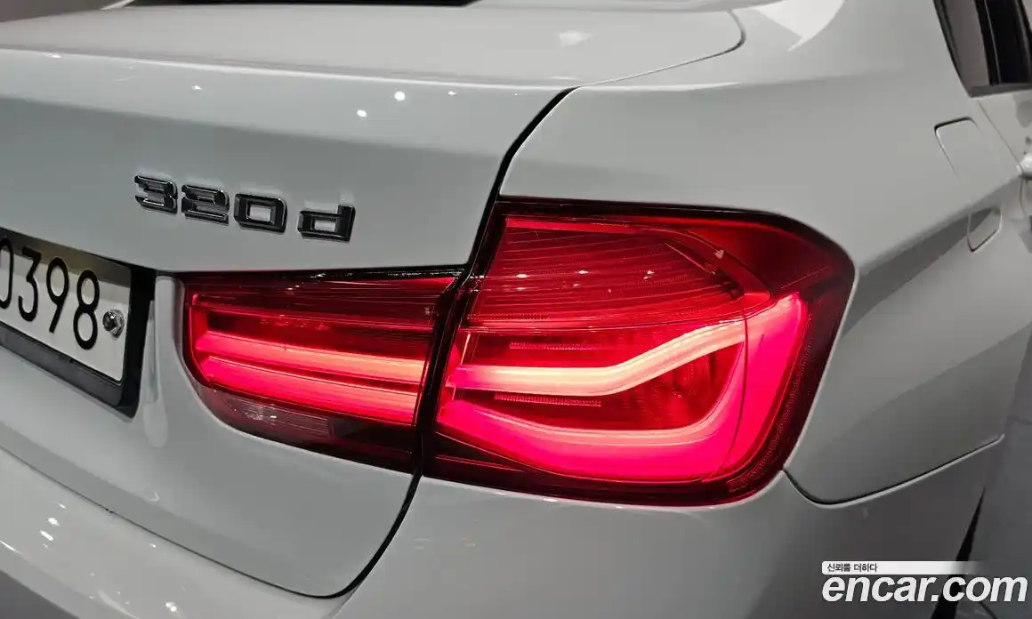 BMW 3 серия 2016 2.0 автомат (гидро), фото 9