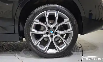 BMW X1 2022 2.0 автомат (гидро), миниатюра 7