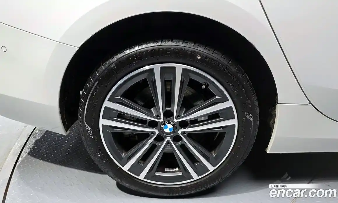 BMW 2 серия 2023 2.0 автомат (гидро), фото 5