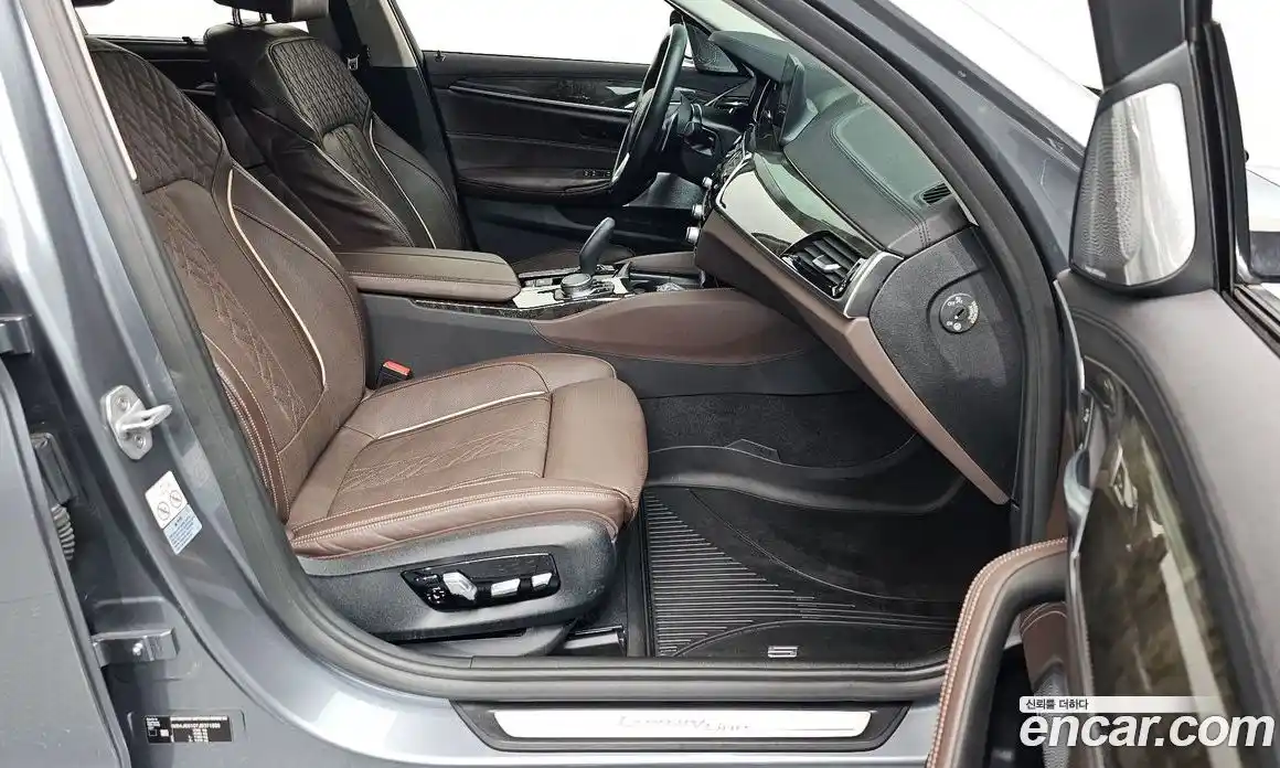 BMW 5 серия 2018 3.0 автомат (гидро), фото 16