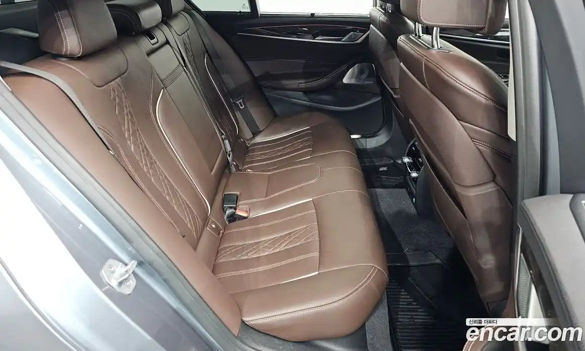 BMW 5 серия 2018 3.0 автомат (гидро), фото 17