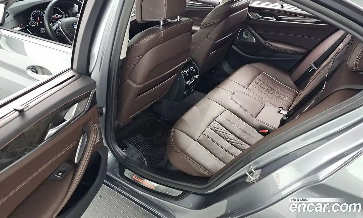BMW 5 серия 2018 3.0 автомат (гидро), фото 18