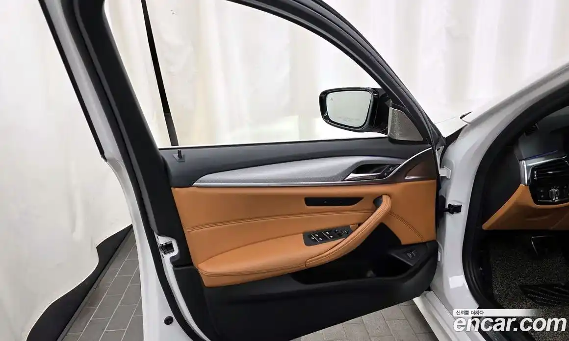 BMW 5 серия 2018 2.0 автомат (гидро), фото 14