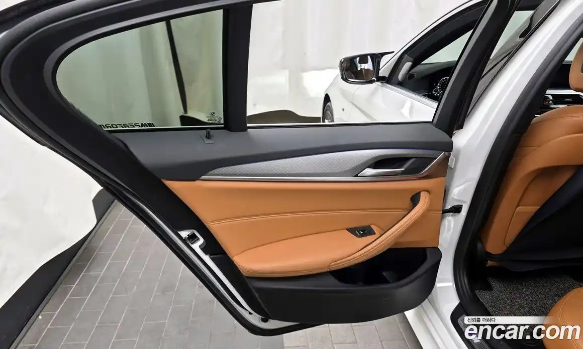 BMW 5 серия 2018 2.0 автомат (гидро), фото 15