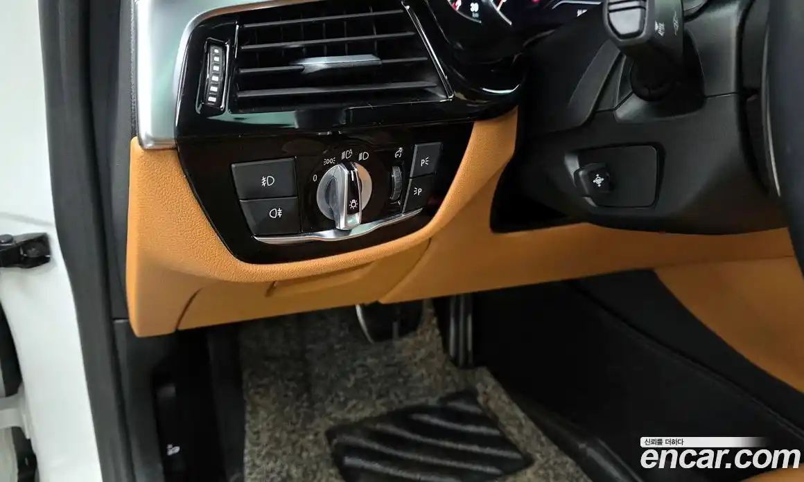 BMW 5 серия 2018 2.0 автомат (гидро), фото 33