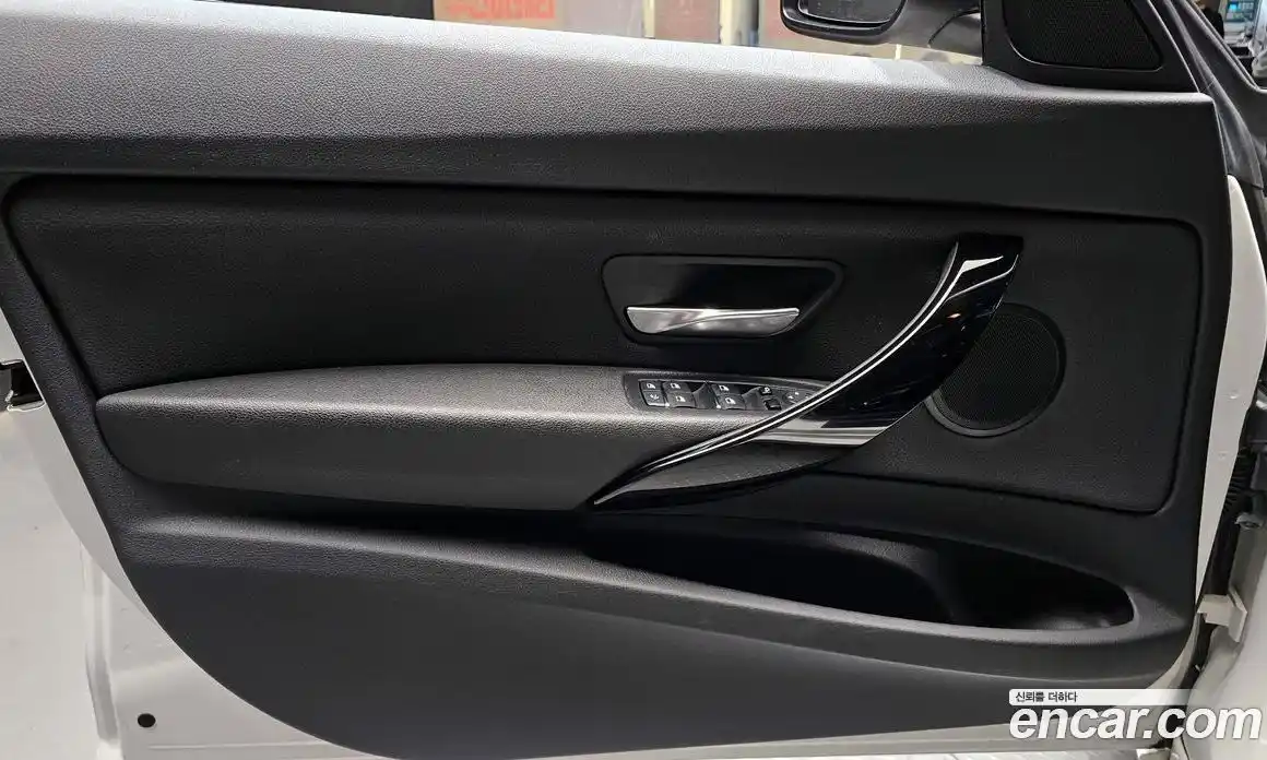 BMW 3 серия 2018 2.0 автомат (гидро), фото 14