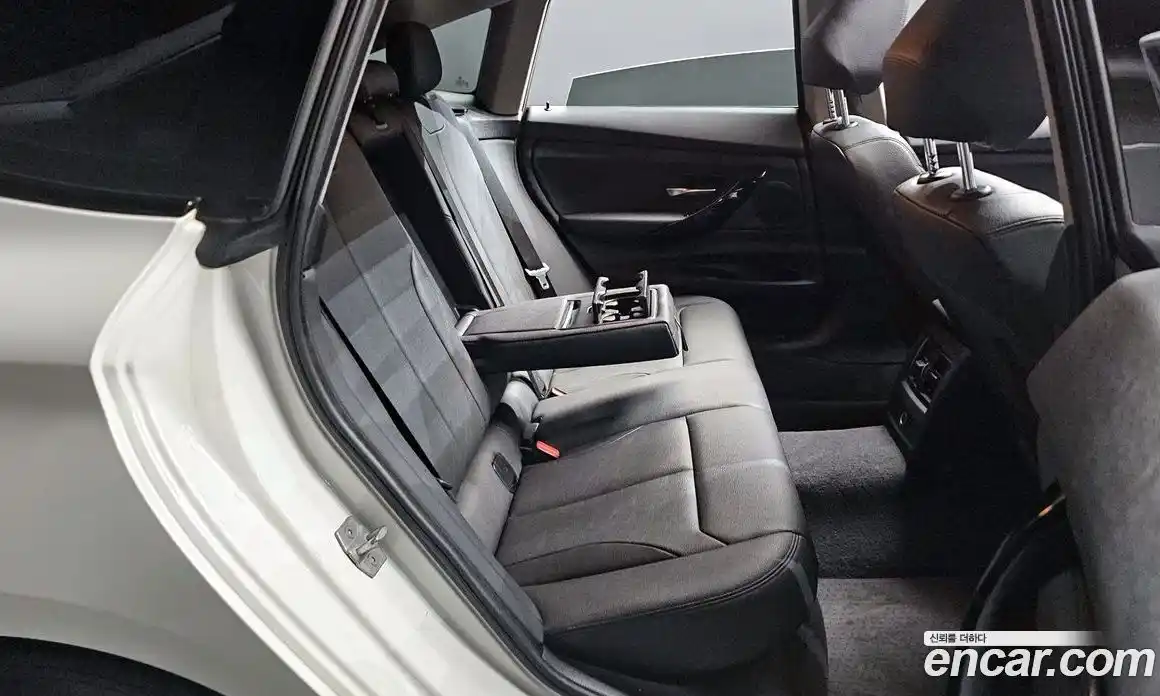 BMW 3 серия 2018 2.0 автомат (гидро), фото 18