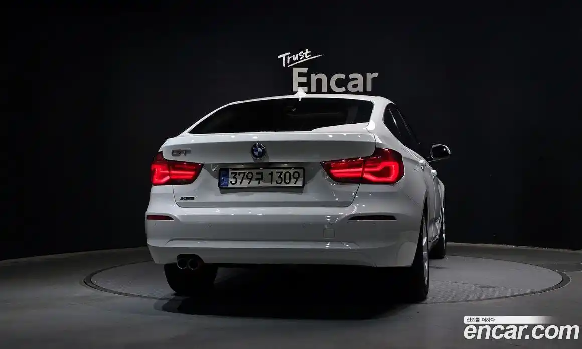 BMW 3 серия 2018 2.0 автомат (гидро), фото 4