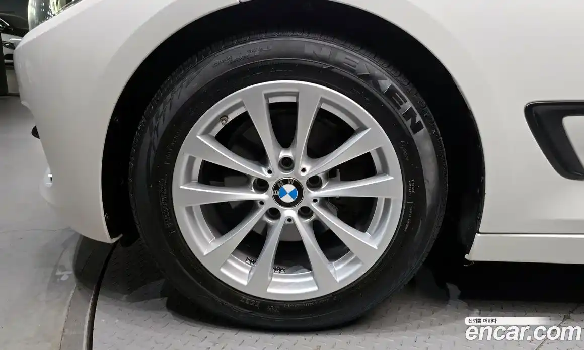 BMW 3 серия 2018 2.0 автомат (гидро), фото 5