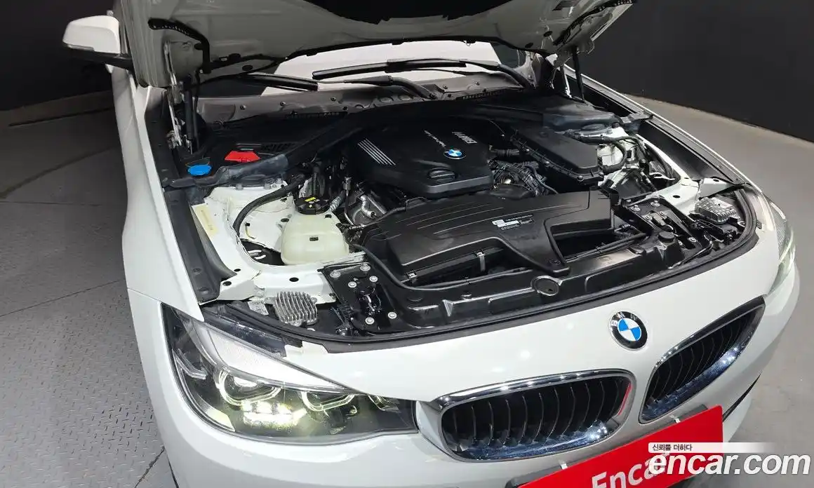 BMW 3 серия 2018 2.0 автомат (гидро), фото 6
