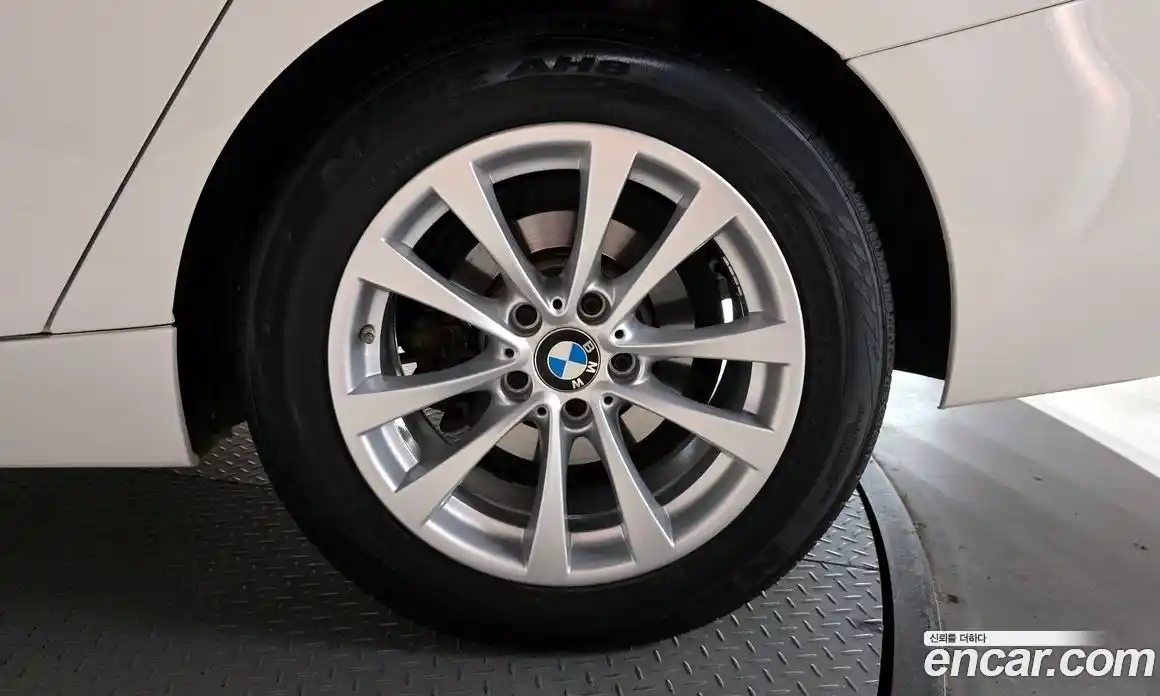 BMW 3 серия 2018 2.0 автомат (гидро), фото 7