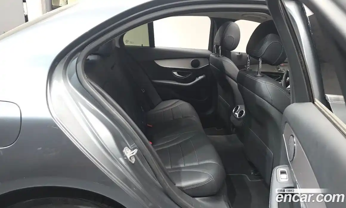 Mercedes-Benz C-Class 2017 2.0 автомат (гидро), фото 18 Mercedes-Benz C-Class 2017 2.0 автомат (гидро), фото 18