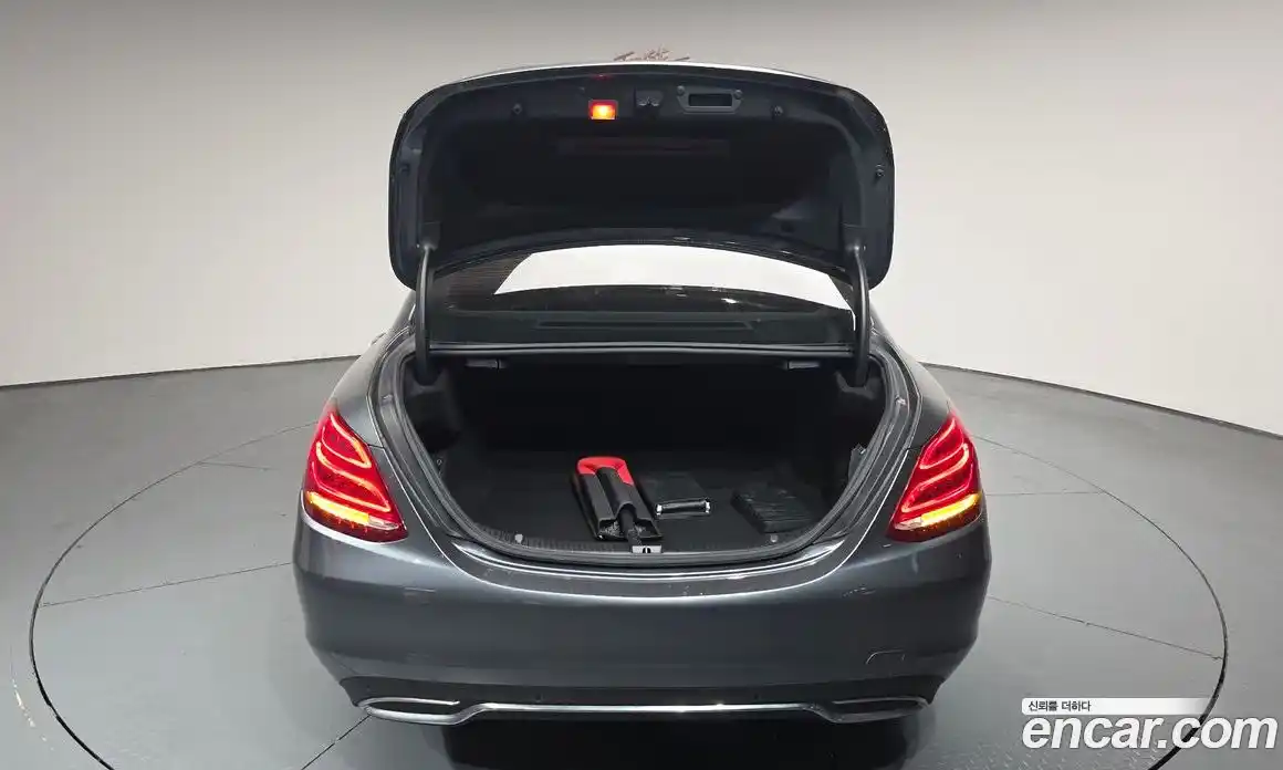Mercedes-Benz C-Class 2017 2.0 автомат (гидро), фото 31 Mercedes-Benz C-Class 2017 2.0 автомат (гидро), фото 31