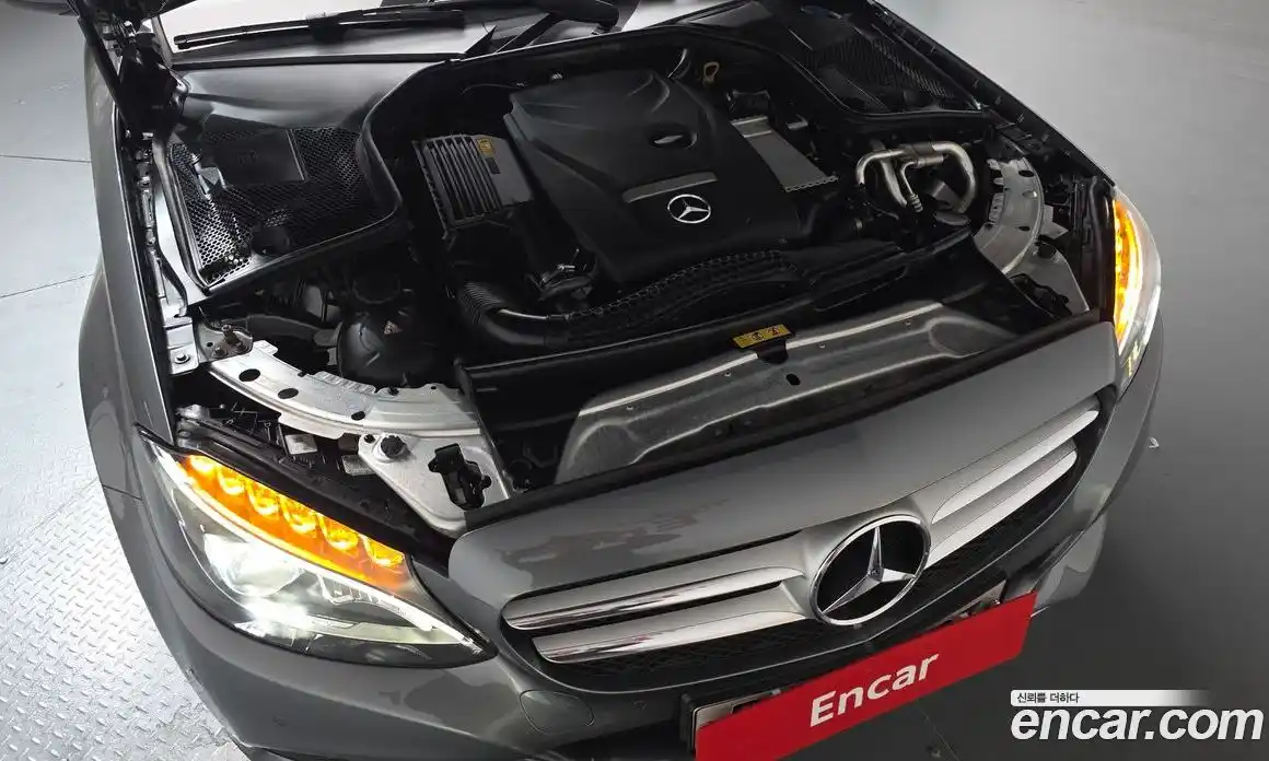 Mercedes-Benz C-Class 2017 2.0 автомат (гидро), фото 6 Mercedes-Benz C-Class 2017 2.0 автомат (гидро), фото 6