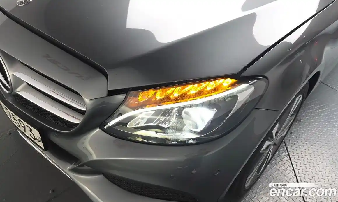 Mercedes-Benz C-Class 2017 2.0 автомат (гидро), фото 8 Mercedes-Benz C-Class 2017 2.0 автомат (гидро), фото 8