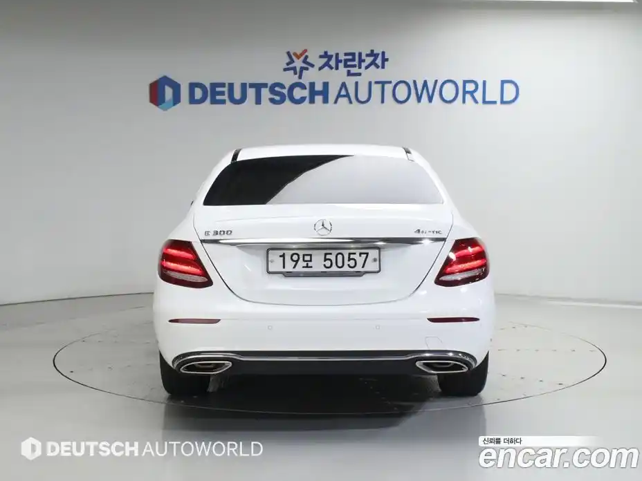 Mercedes-Benz E-Class 2018 2.0 автомат (гидро), фото 5