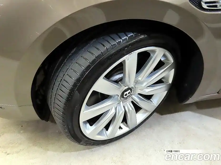 Bentley Flying Spur 2013 6.0 гидро, фото 20