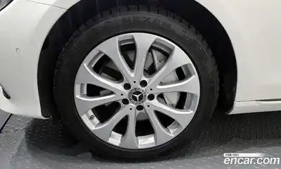 Mercedes-Benz E-Class 2017 2.0 автомат (гидро), миниатюра 5