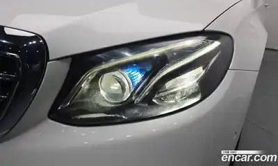 Mercedes-Benz E-Class 2017 2.0 автомат (гидро), миниатюра 8