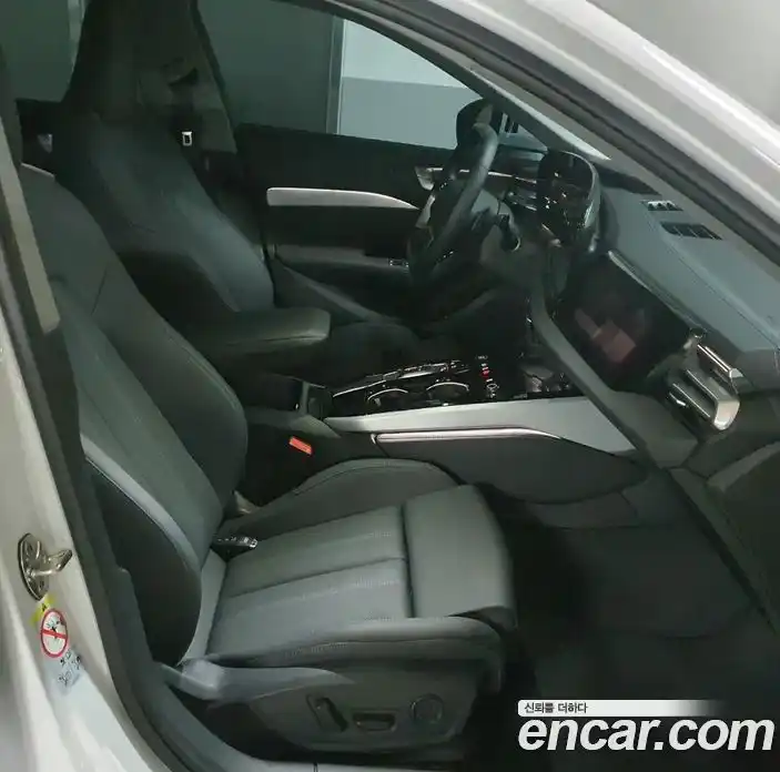 Audi A5 2025 2.0 автомат (гидро), фото 10
