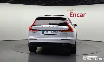 Volvo V60 2020 2.0 автомат (гидро), миниатюра 4