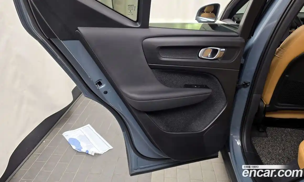Volvo XC40 2021 2.0 автомат (гидро), фото 15