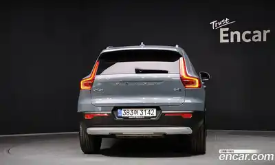 Volvo XC40 2021 2.0 автомат (гидро), миниатюра 4