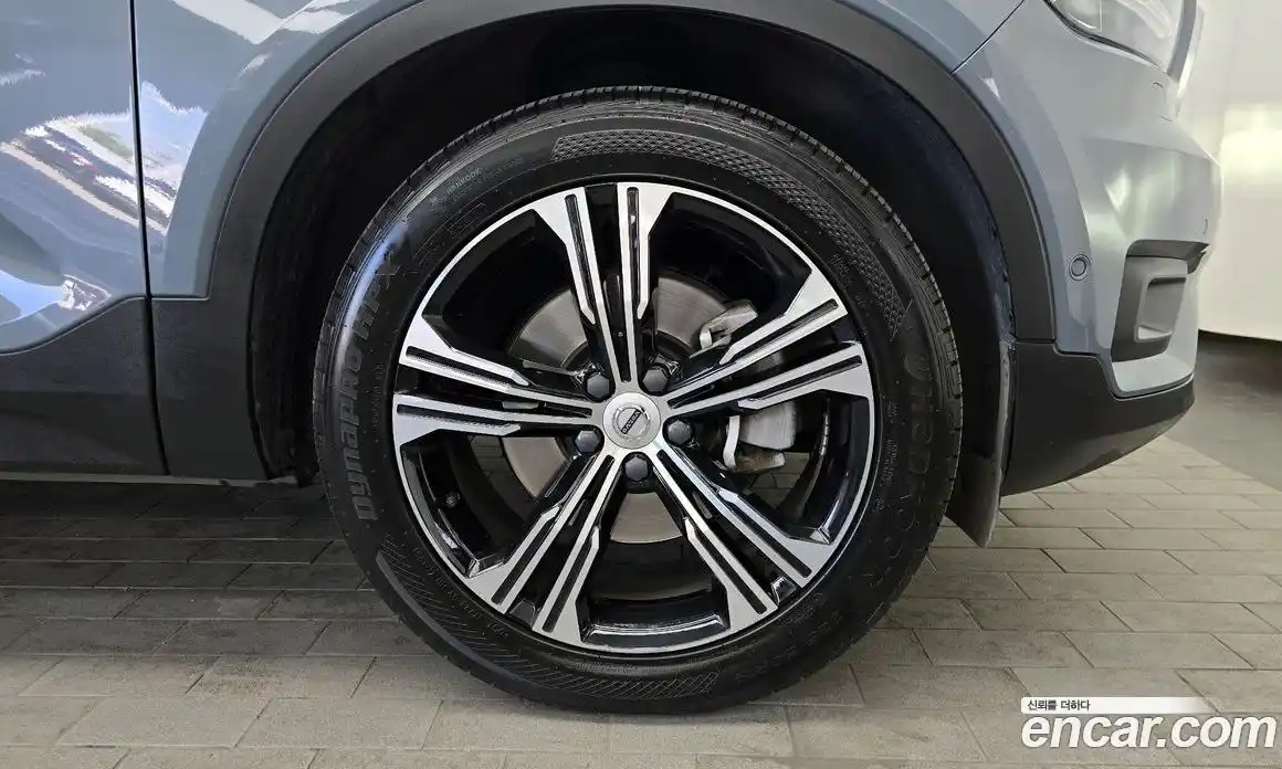 Volvo XC40 2021 2.0 автомат (гидро), фото 7