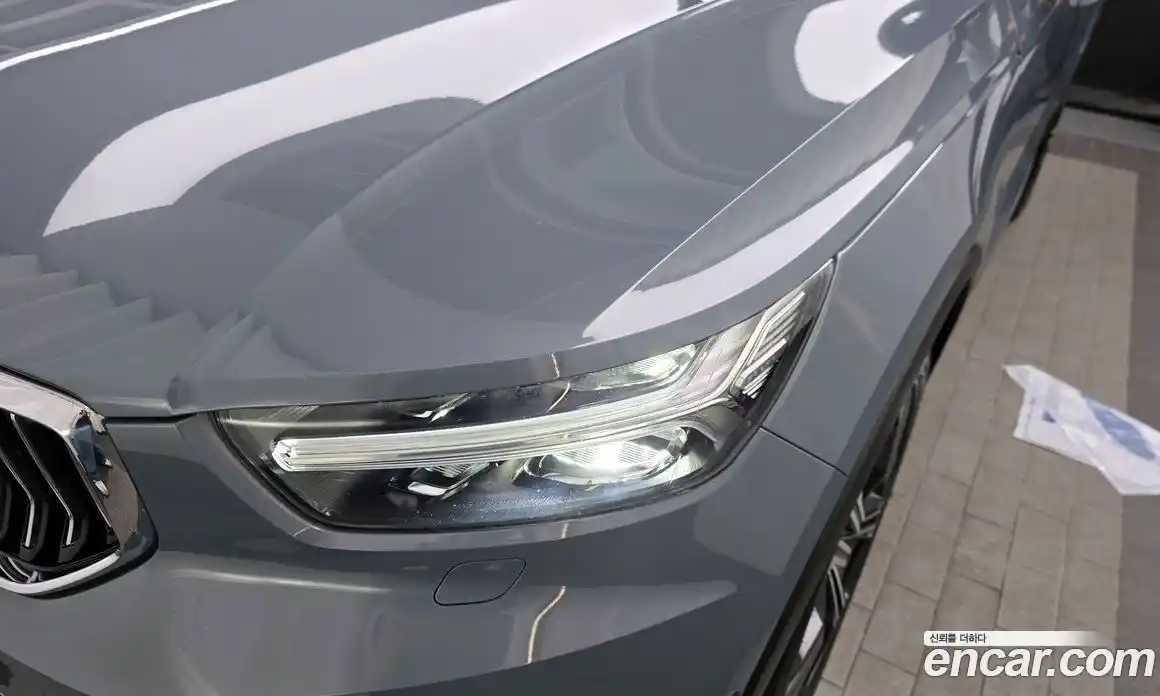 Volvo XC40 2021 2.0 автомат (гидро), фото 8