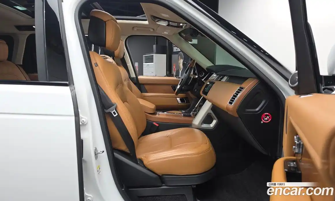 Land Rover Range Rover 2019 4.4 автомат (гидро), фото 12