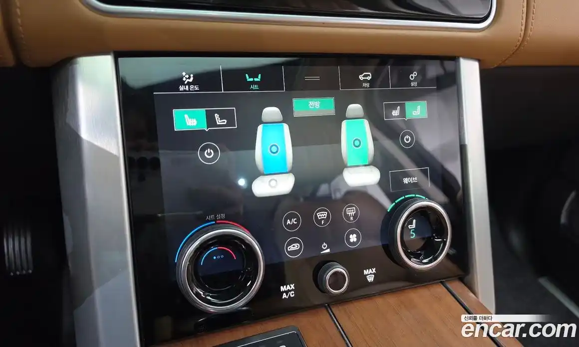 Land Rover Range Rover 2019 4.4 автомат (гидро), фото 16