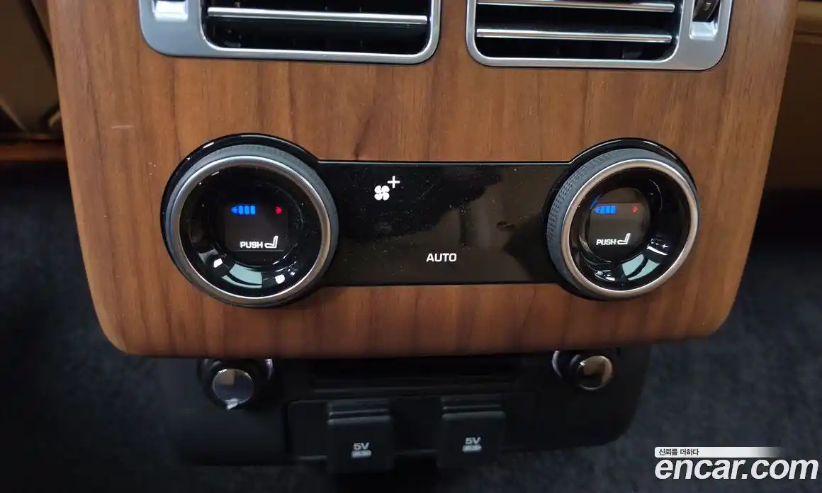 Land Rover Range Rover 2019 4.4 автомат (гидро), фото 17