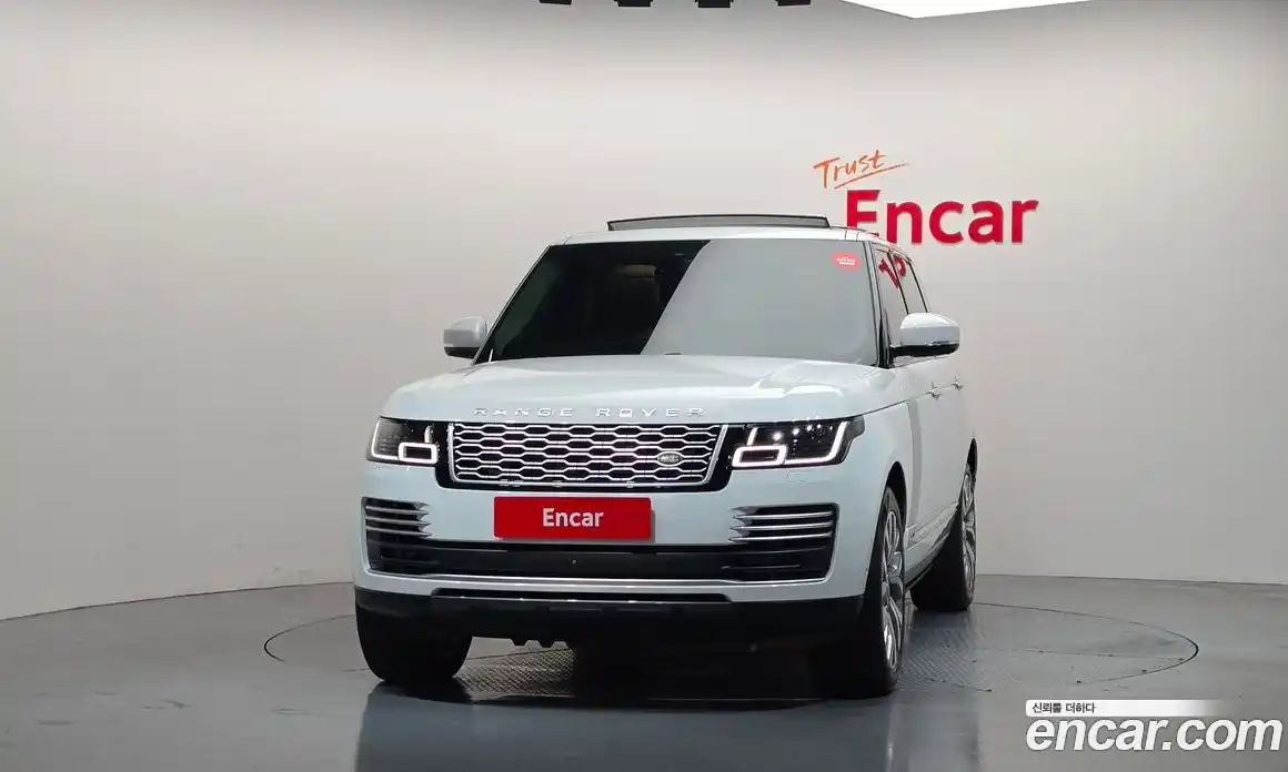 Land Rover Range Rover 2019 4.4 автомат (гидро), фото 3