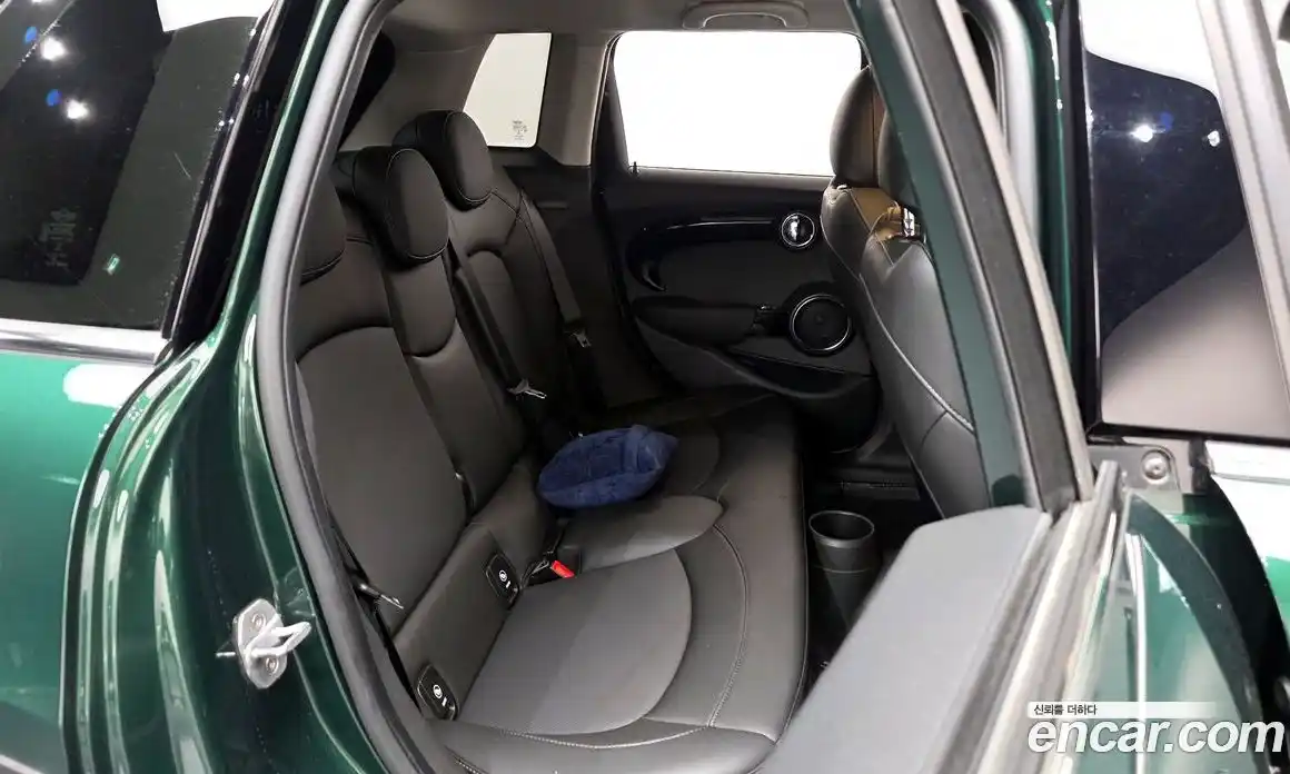 Mini Cooper 2018 2.0 автомат (гидро), фото 17