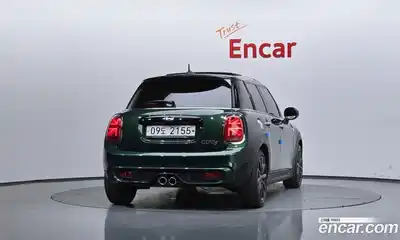 Mini Cooper 2018 2.0 автомат (гидро), миниатюра 4