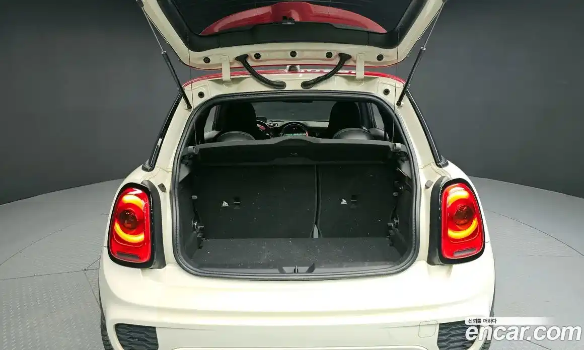 Mini Cooper 2016 2.0 автомат (гидро), фото 20