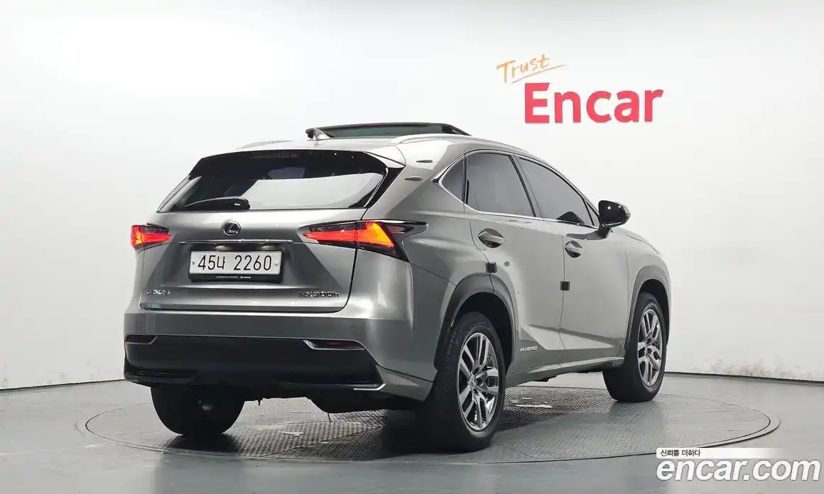 Lexus NX 2017 2.5 гидро, фото 2