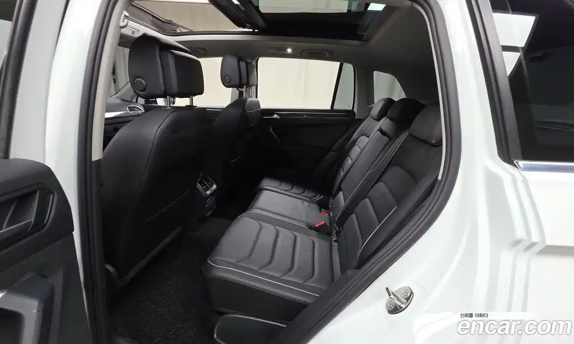 Volkswagen Tiguan 2022 2.0 автомат (гидро), фото 16