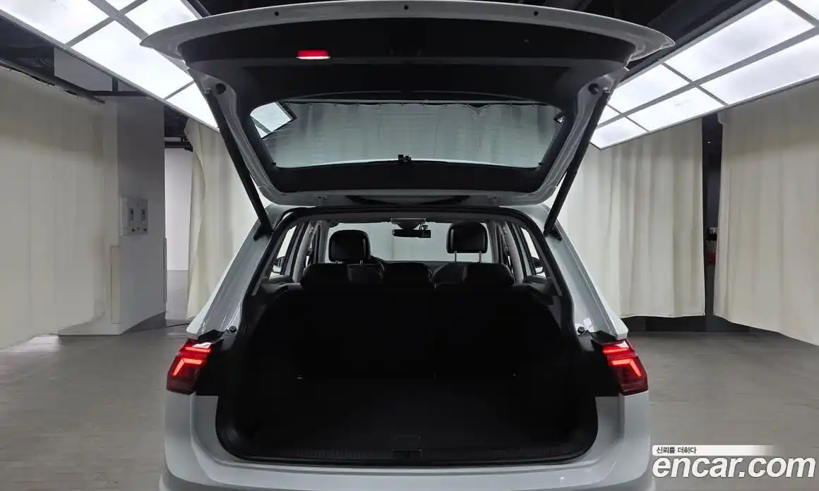 Volkswagen Tiguan 2022 2.0 автомат (гидро), фото 26