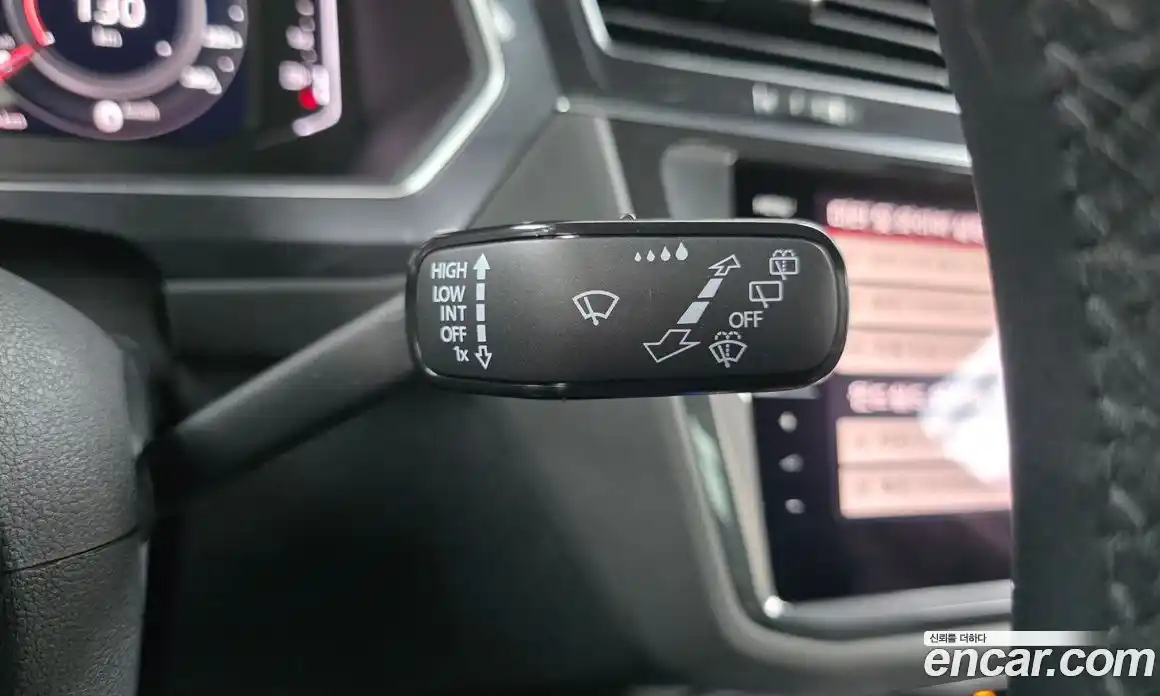 Volkswagen Tiguan 2022 2.0 автомат (гидро), фото 27