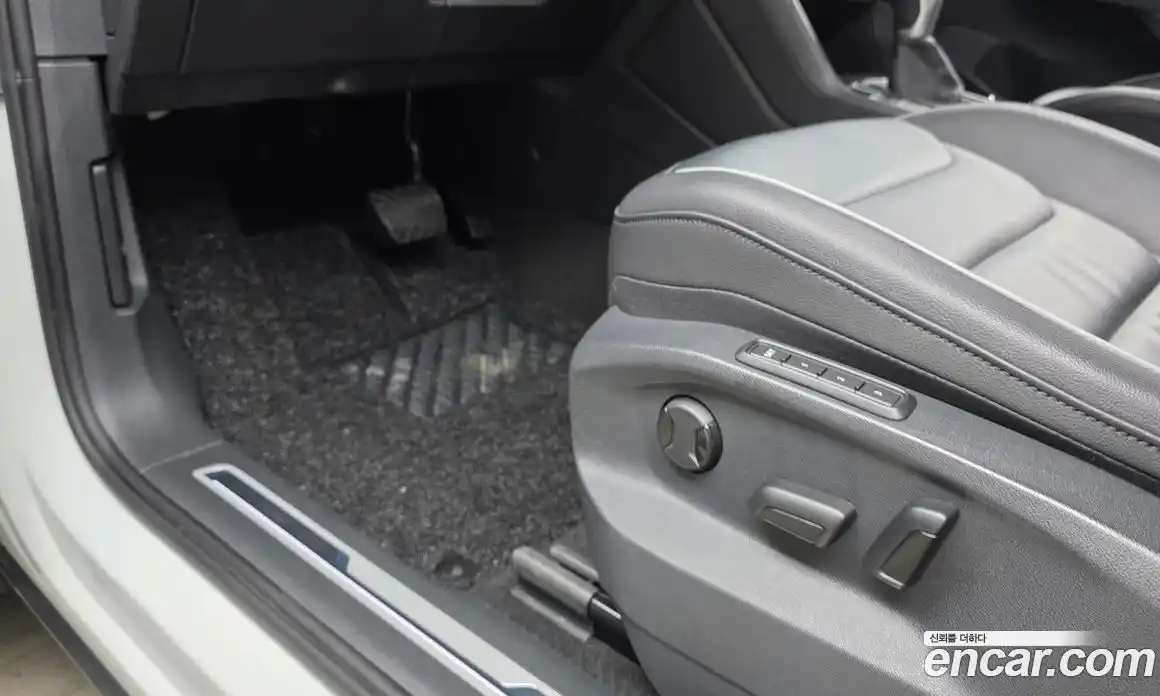 Volkswagen Tiguan 2022 2.0 автомат (гидро), фото 28