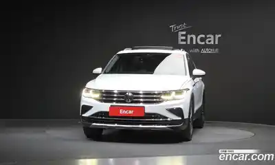Volkswagen Tiguan 2022 2.0 автомат (гидро), миниатюра 3