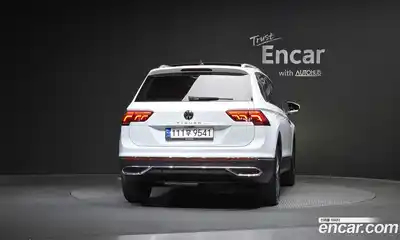 Volkswagen Tiguan 2022 2.0 автомат (гидро), миниатюра 4