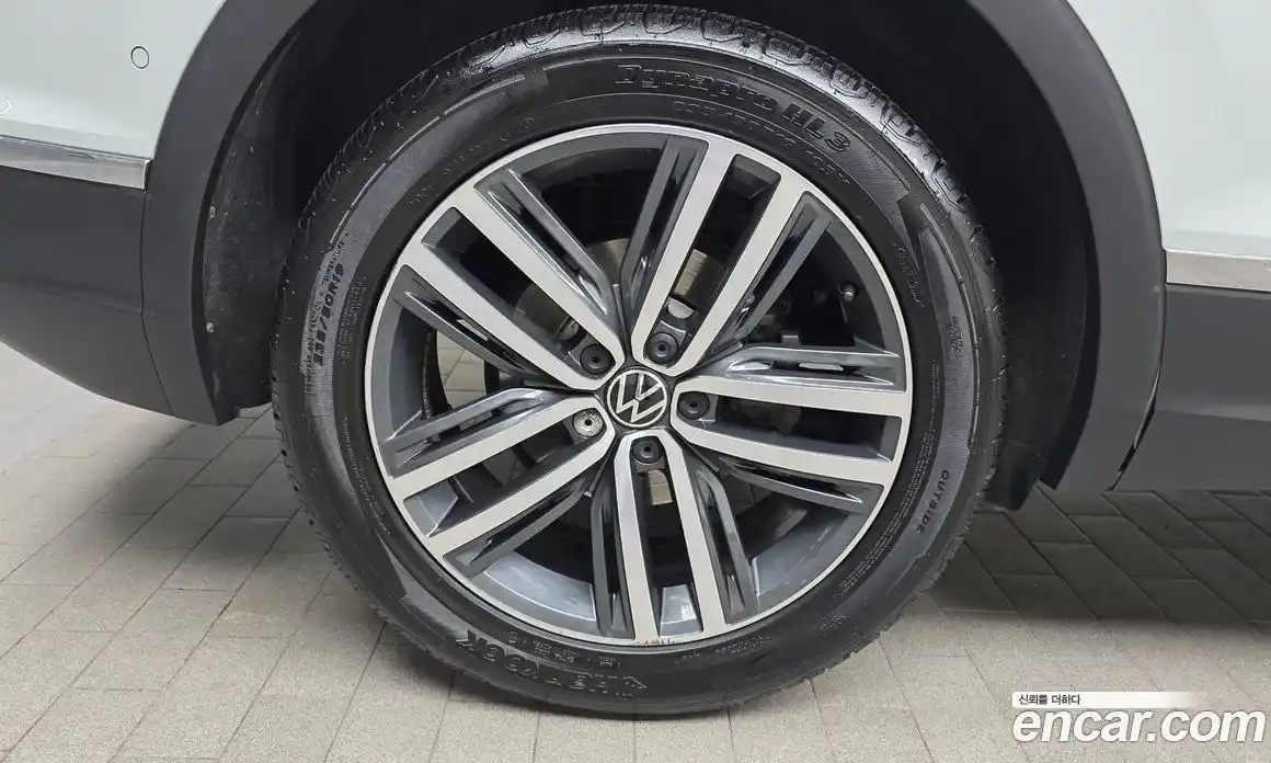 Volkswagen Tiguan 2022 2.0 автомат (гидро), фото 5