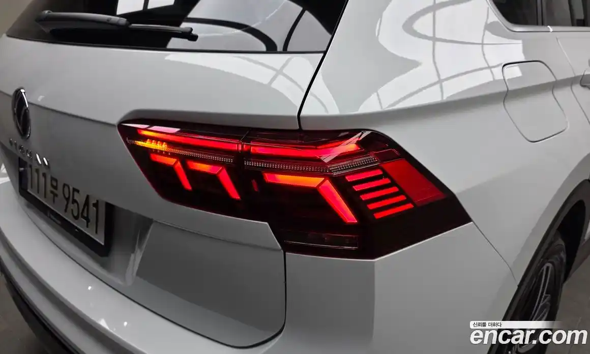 Volkswagen Tiguan 2022 2.0 автомат (гидро), фото 9