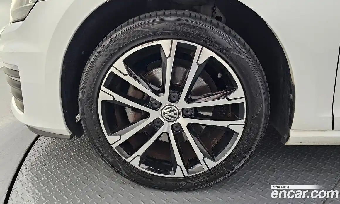 Volkswagen Golf 2014 1.4 автомат (гидро), фото 5