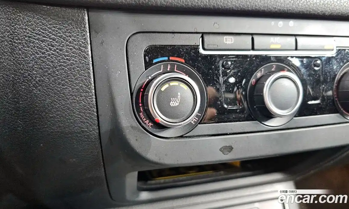 Volkswagen Tiguan 2012 2.0 автомат (гидро), фото 15