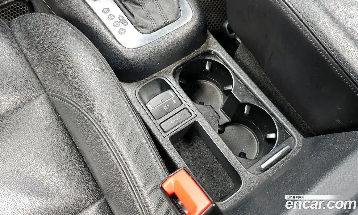 Volkswagen Tiguan 2012 2.0 автомат (гидро), фото 18
